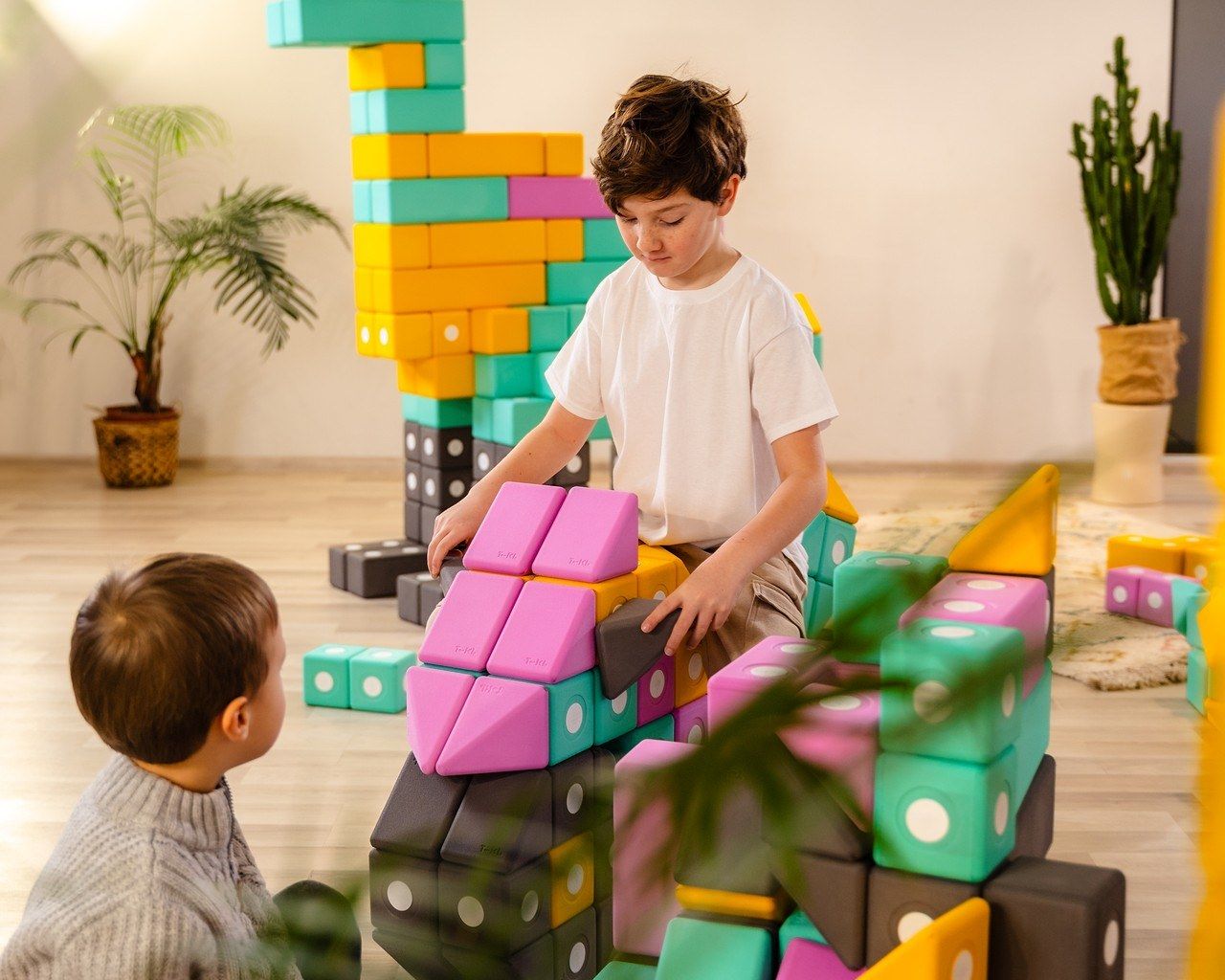 Tuki BUILDER – Αφρώδη Μαγνητικά Τουβλάκια