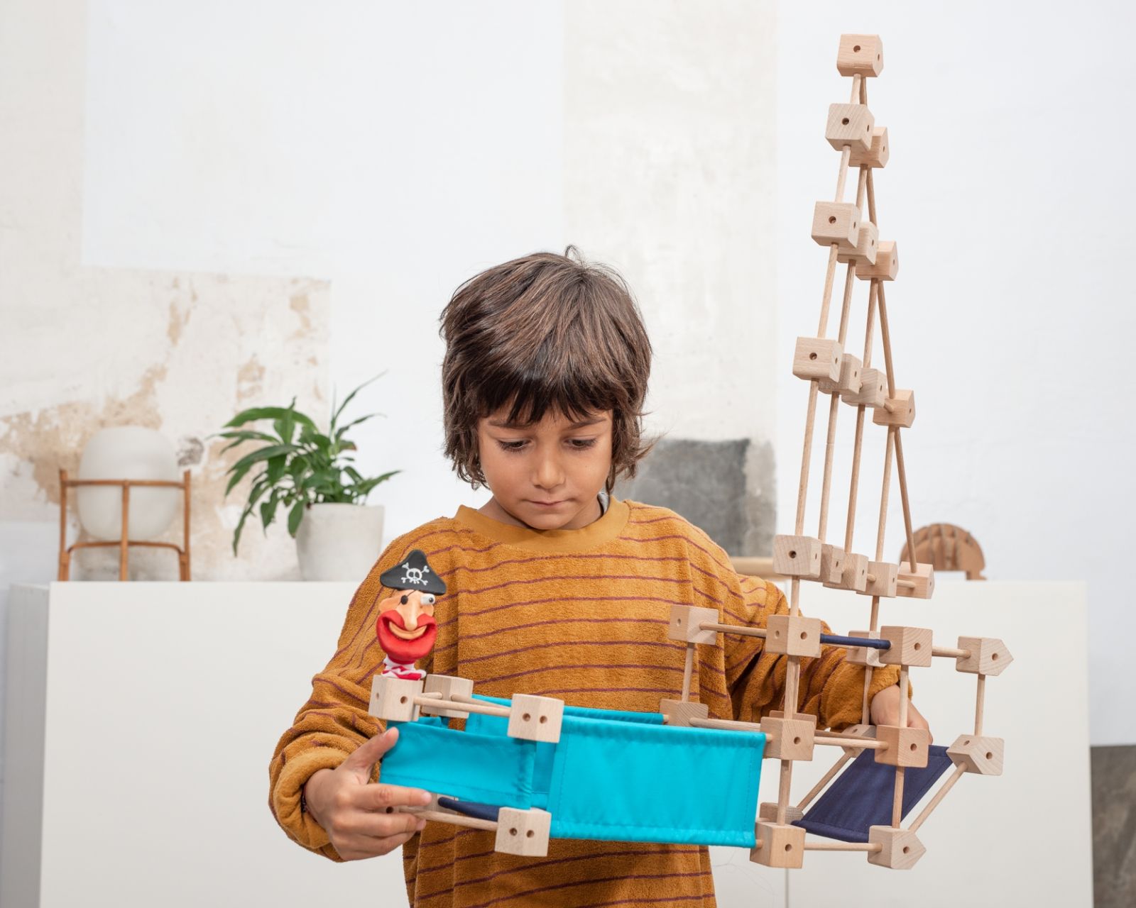 Mini Trigonos – Ξύλινο Παιχνίδι Κατασκευών (Μέγεθος Μ)
