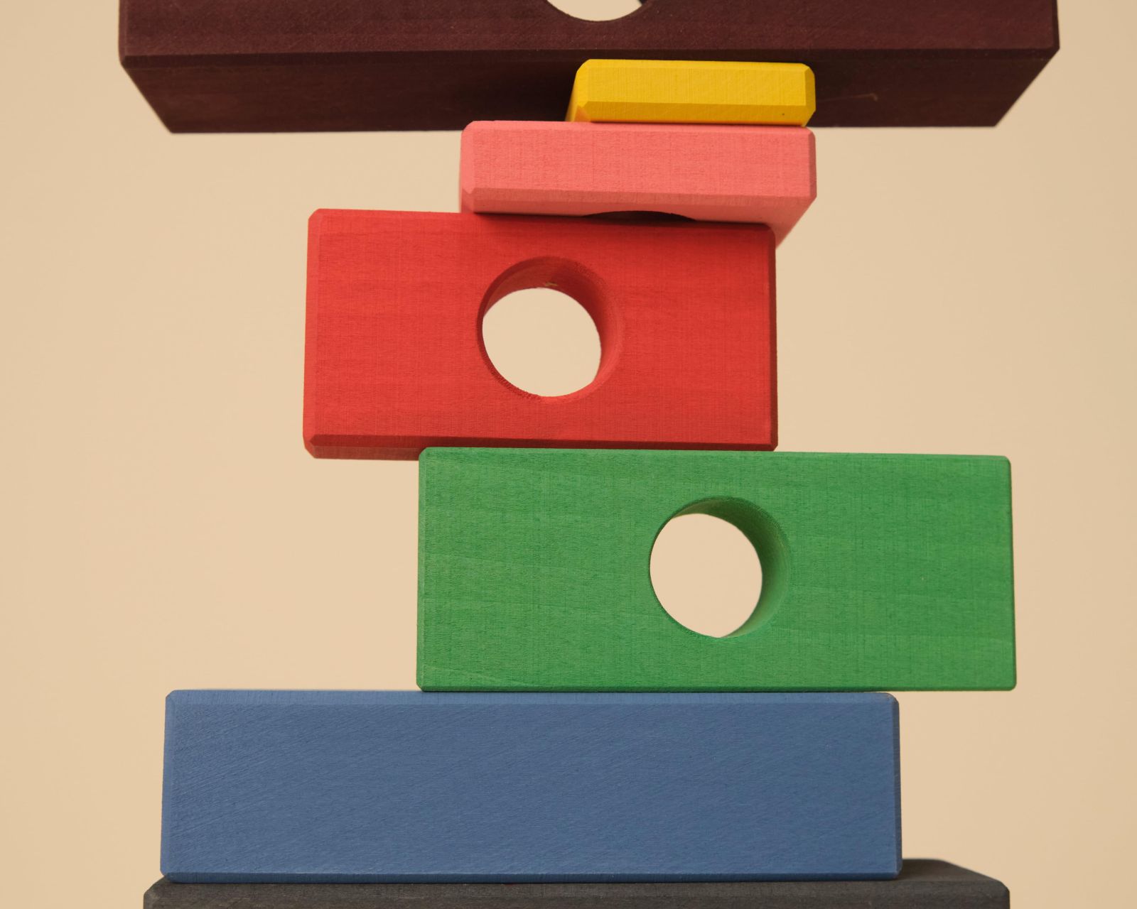 Toyto Blocks Stacking Tower - Ξύλινο Παιχνίδι Στοίβαξης & Ανακάλυψης