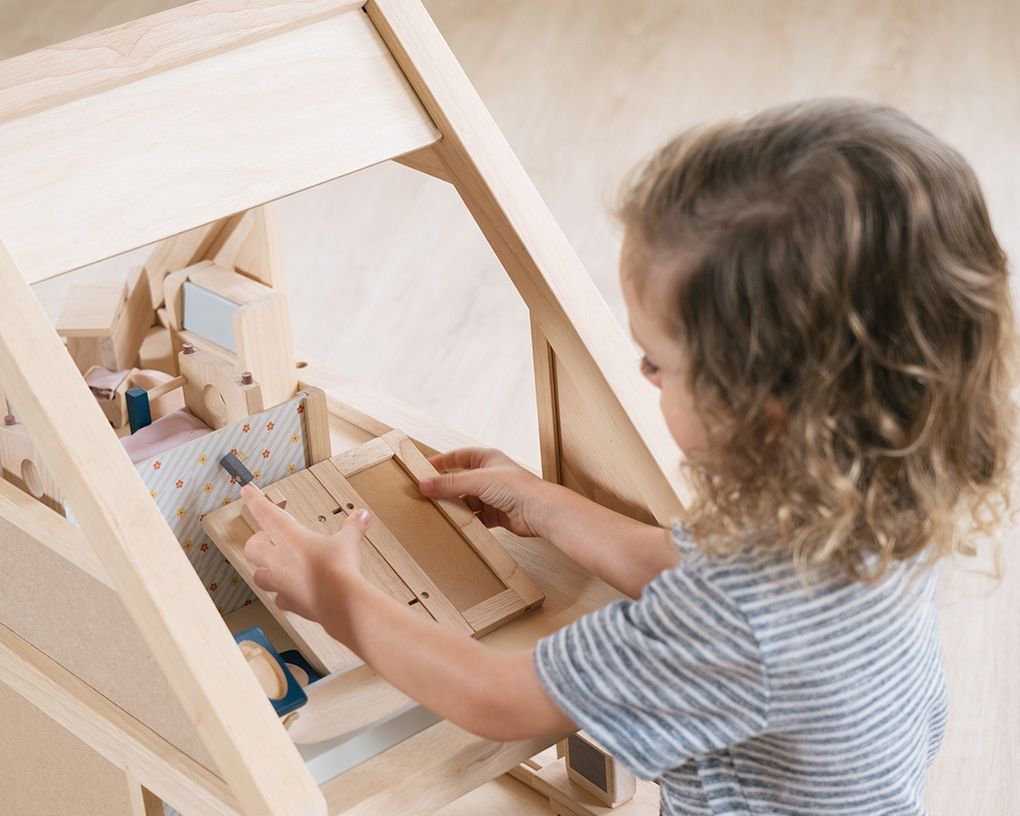 PlanToys Κλασικό Κουκλόσπιτο - Ξύλινο Κουκλόσπιτο με 4 Δωμάτια