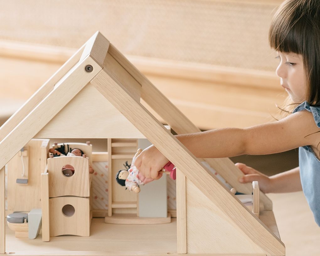 PlanToys Κλασικό Κουκλόσπιτο - Ξύλινο Κουκλόσπιτο με 4 Δωμάτια