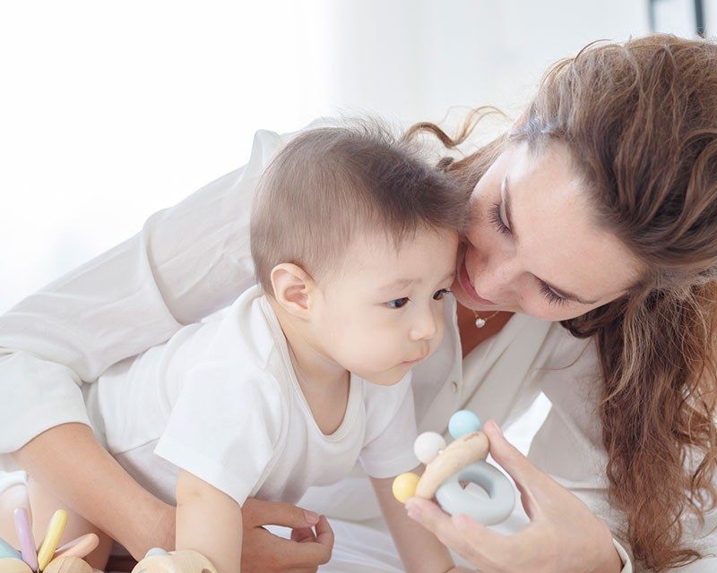 PlanToys Κουδουνίστρα Καμπάνα Παστέλ - Ξύλινη Κουδουνίστρα για Βρέφη