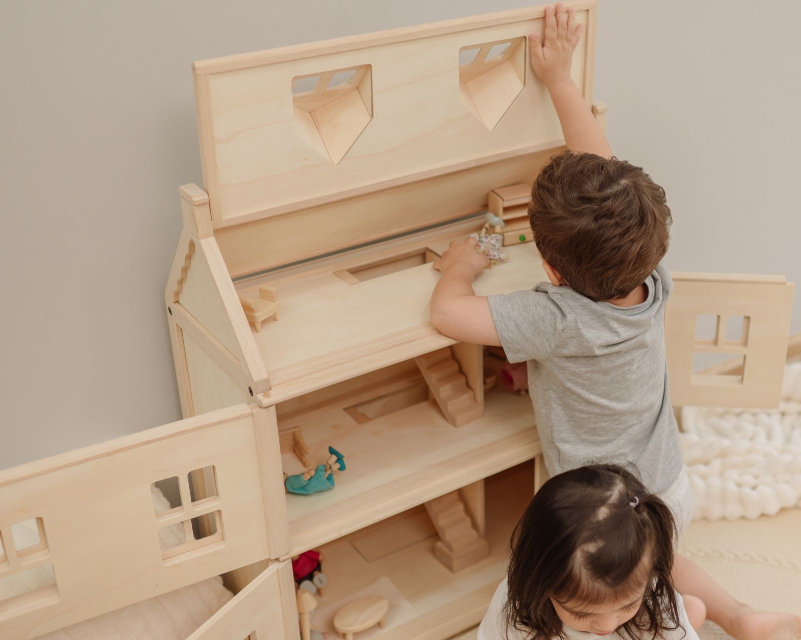 PlanToys Βικτωριανό Κουκλόσπιτο - Ξύλινο Κουκλόσπιτο 3 ορόφων