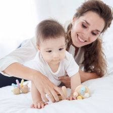 PlanToys Κουδουνίστρα Καμπάνα Παστέλ - Ξύλινη Κουδουνίστρα για Βρέφη