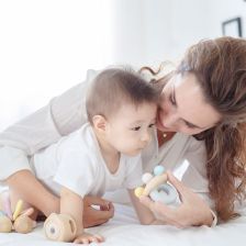 PlanToys Κουδουνίστρα Καμπάνα Παστέλ - Ξύλινη Κουδουνίστρα για Βρέφη